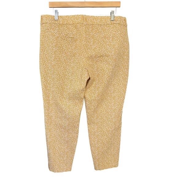 Old Navy Yellow Floral Mid-Rise Pixie Ankle Pants for Women Size 16 - Picture 3 of 5